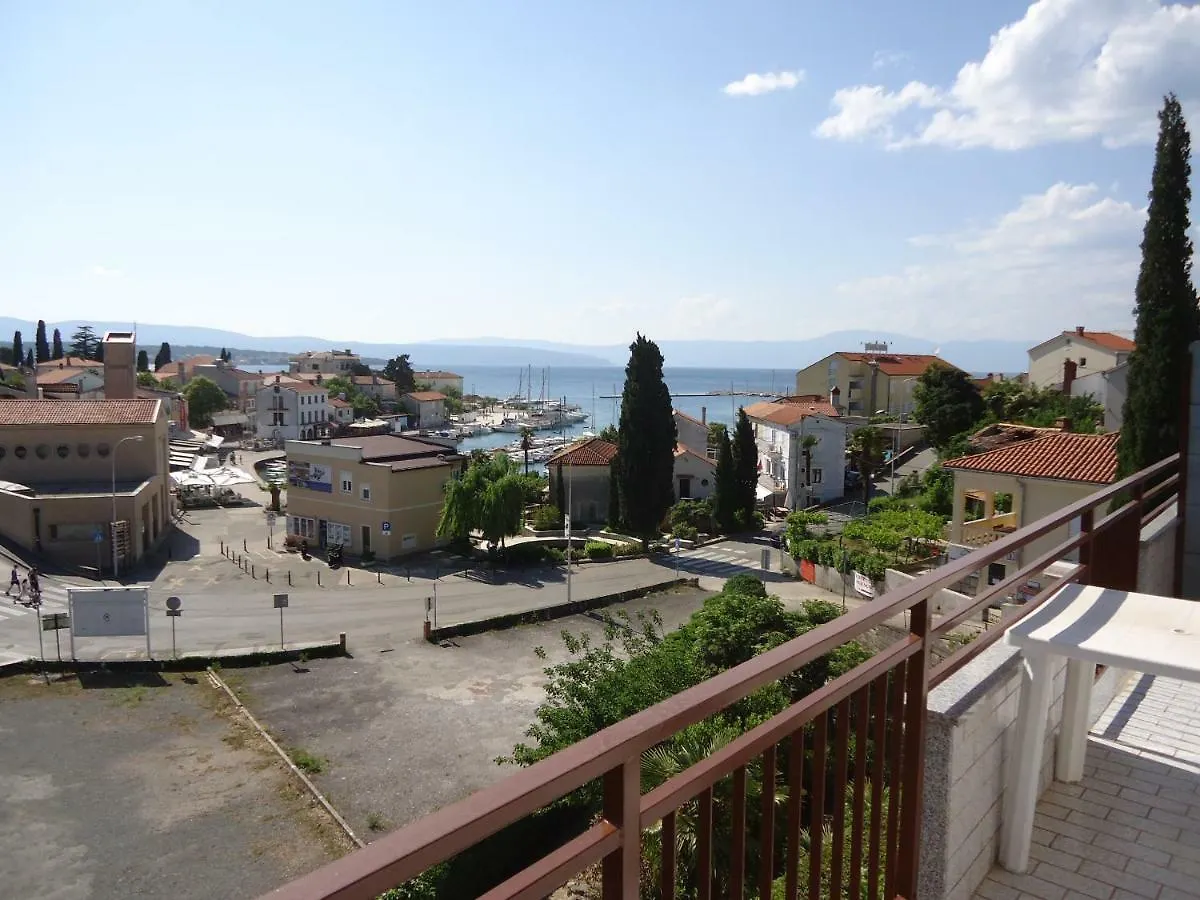 Apartments Matuc Malinska 0*,