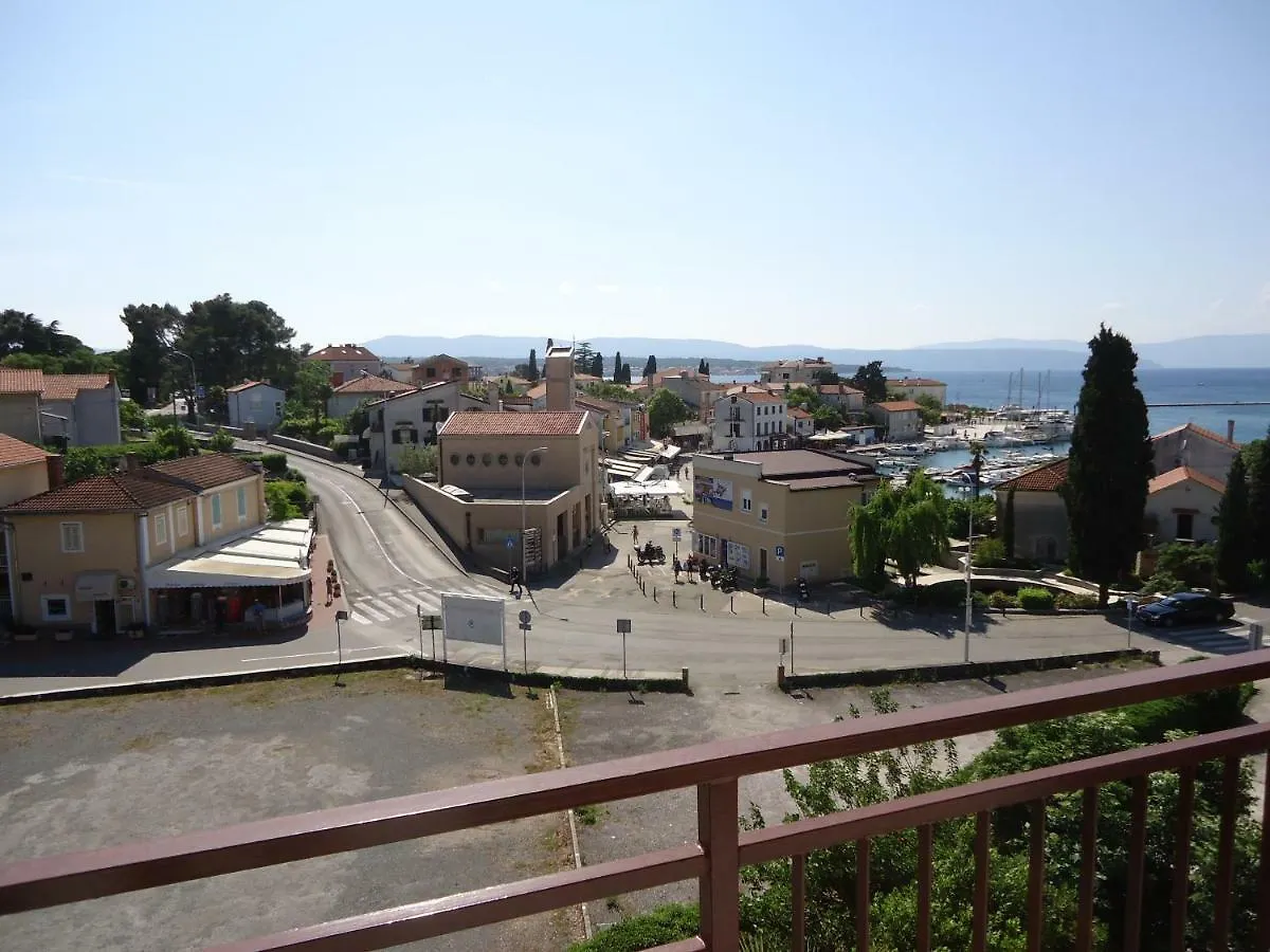 Apartments Matuc Malinska