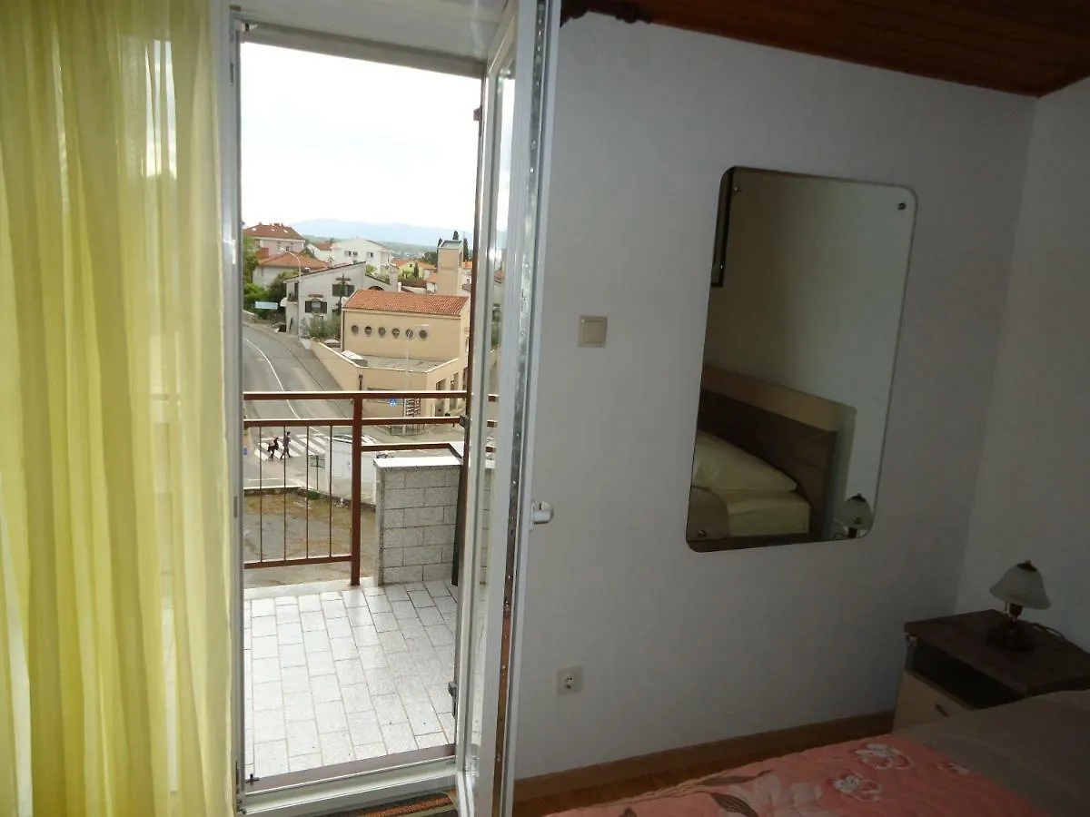 Apartments Matuc Malinska 0*,